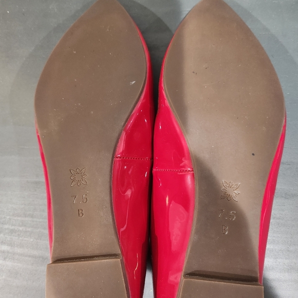 Red flats - Picture 3 of 4